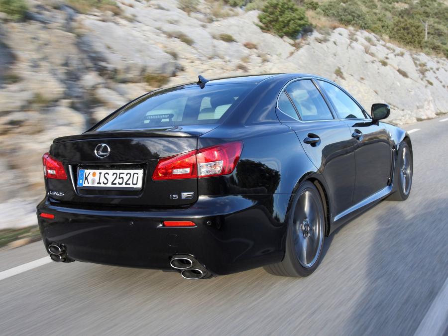  Lexus IS-F 2010 года  (EU) (фото 17 из 22)